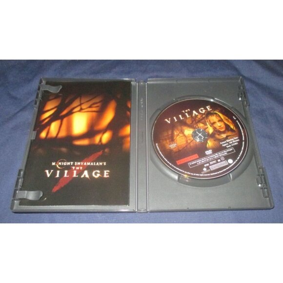 The Village (DVD, 2005, Canadian, Full Frame) - Picture 2 of 3